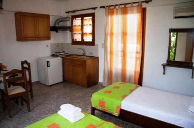 Triantafyllou Maria Rooms Skopelos Town Room photo